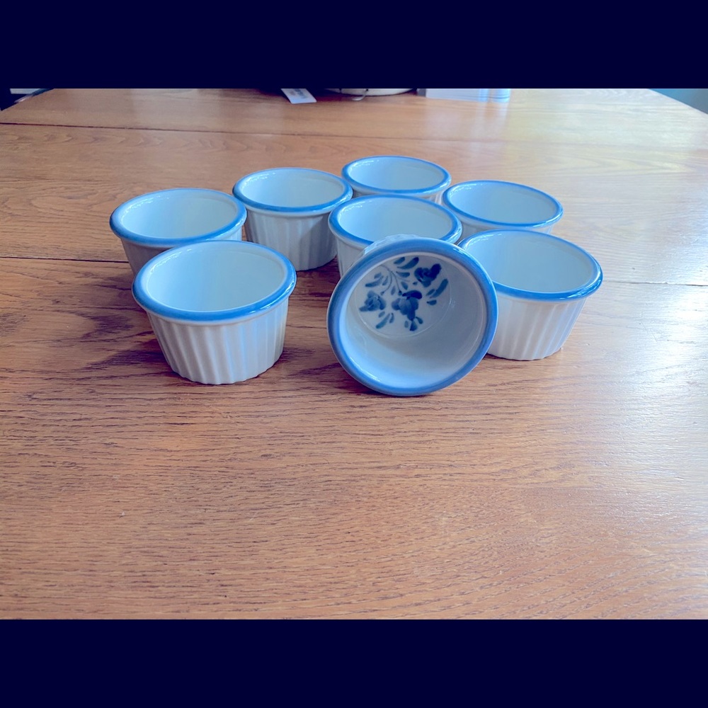 Set of 8 half cup ramekins.